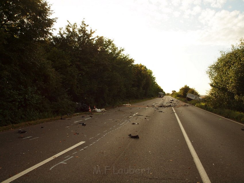 Schwerer VU Koeln Immendorf Kerkraderstr P306.JPG